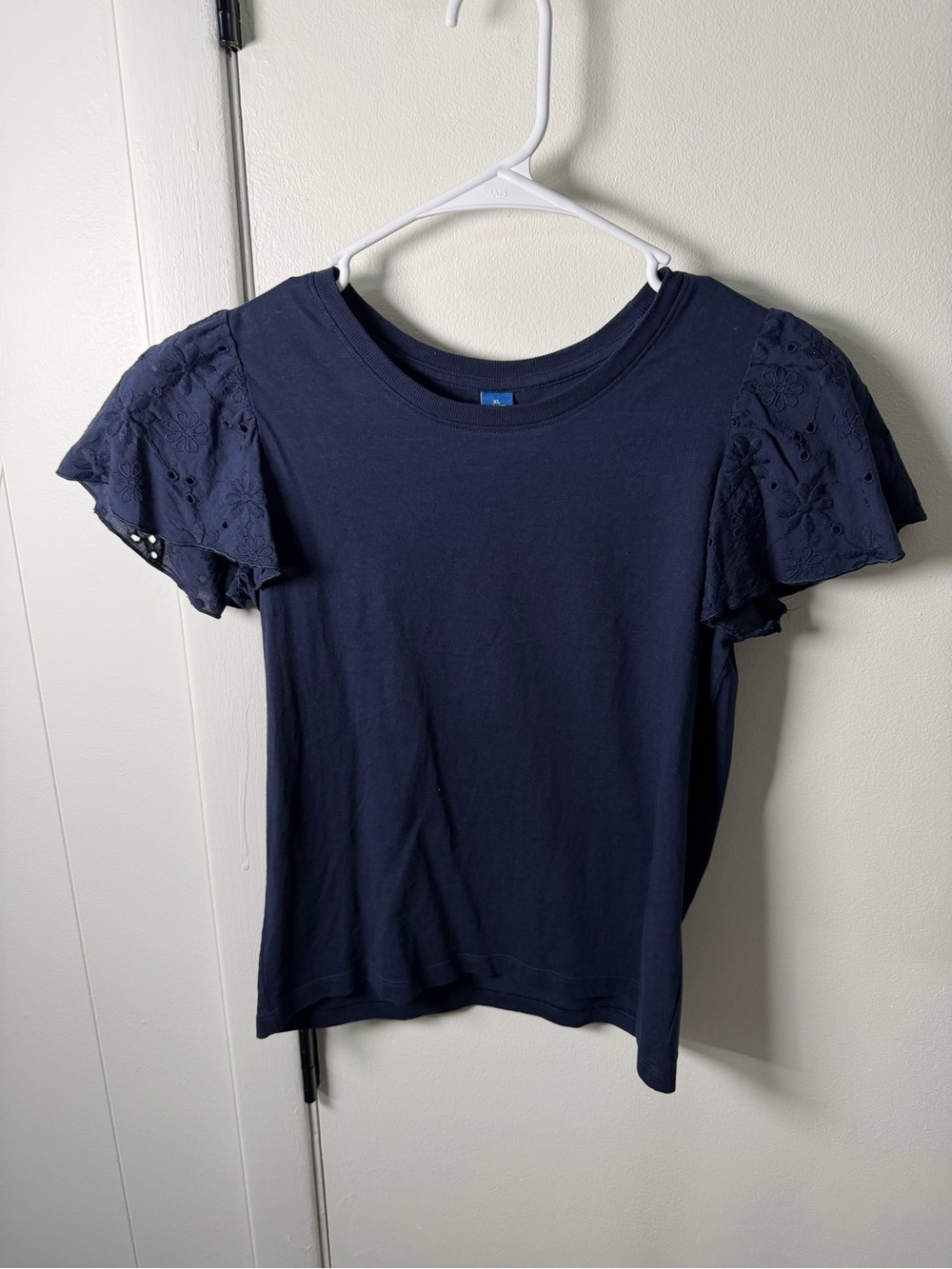 Old Navy Navy Eyelet Flutter Sleeve Tee